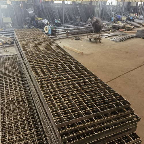 平臺(tái)鋼格柵鋼格板的規(guī)格及選擇指南