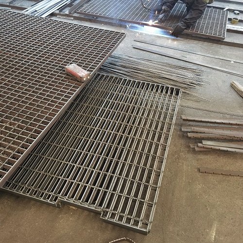 異形鋼格板鋼格柵提升港口運輸?shù)陌踩? /> 
</p>
1.
<h2>
	<strong><a href=